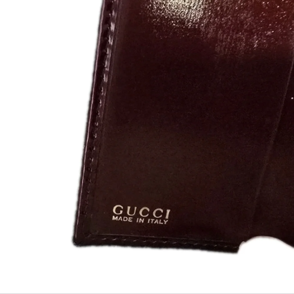 Elegant And Classic Authentic Gucci Burgundy Leather Wallet With Bamboo Accent